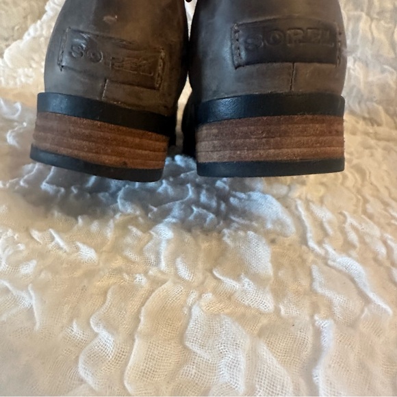 Sorel Emelie Chelsea Waterproof Leather Boots Gray Size 7 - Picture 7 of 10